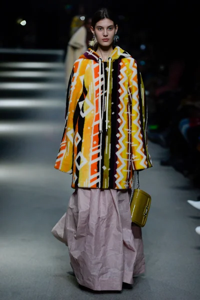 Look 35